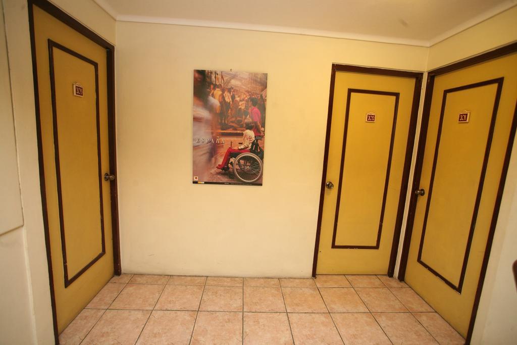 Hotel Puerta De Alcala Valparaíso Esterno foto